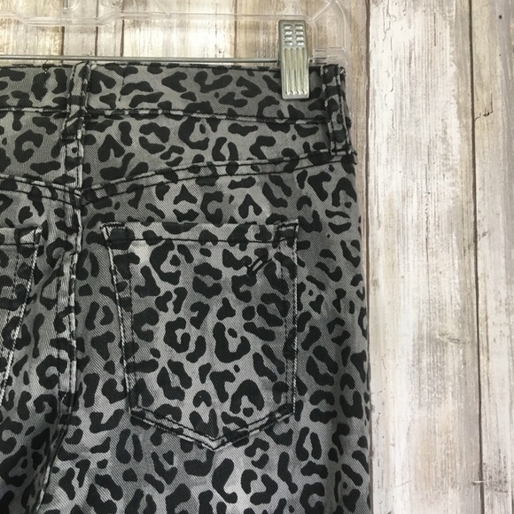 William Rast Grey Leopard High Rise Ankle Jeans - Picture 6 of 10